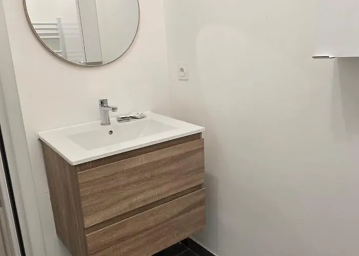 Le Charme Du Sanctuaire 8 Couchages 400m De La Grotte Lägenhet Lourdes