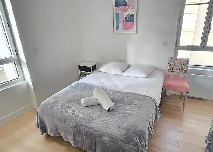 Lägenhet Le Charme Du Sanctuaire 8 Couchages 400m De La Grotte *