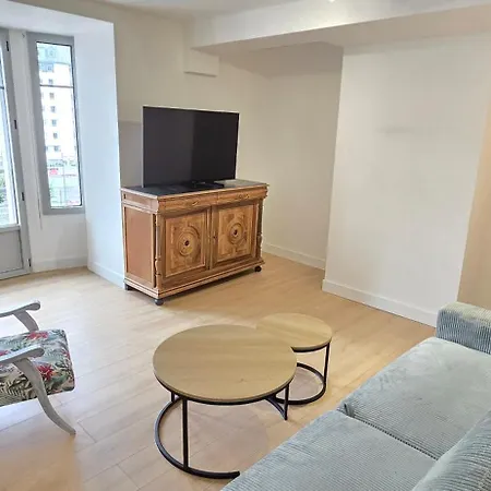 Le Charme Du Sanctuaire 8 Couchages 400m De La Grotte * Лурд