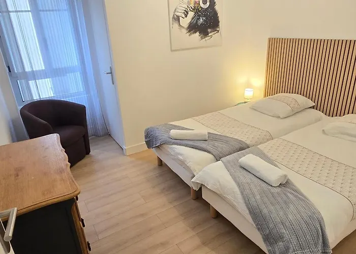 Le Charme Du Sanctuaire 8 Couchages 400m De La Grotte Διαμέρισμα *